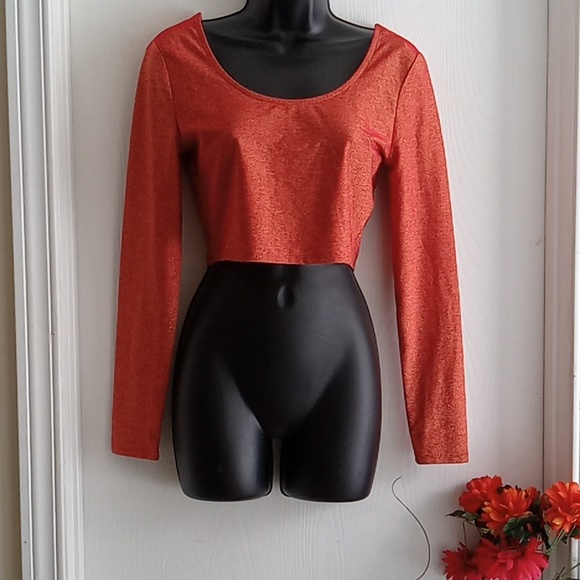 Derek Heart | Orange Red Metallic Crop Top - Picture 6 of 8